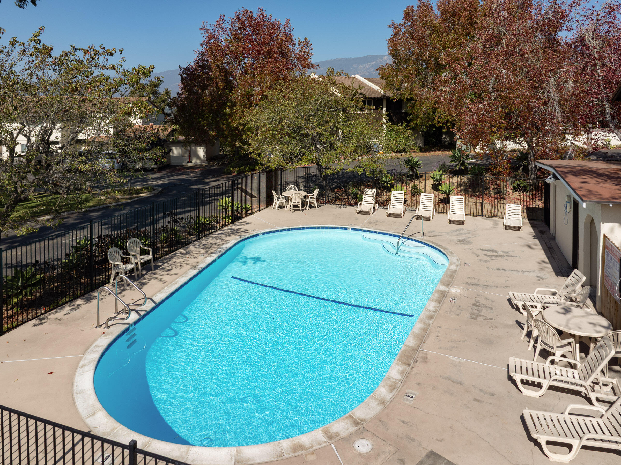 1058 Miramonte Drive 11