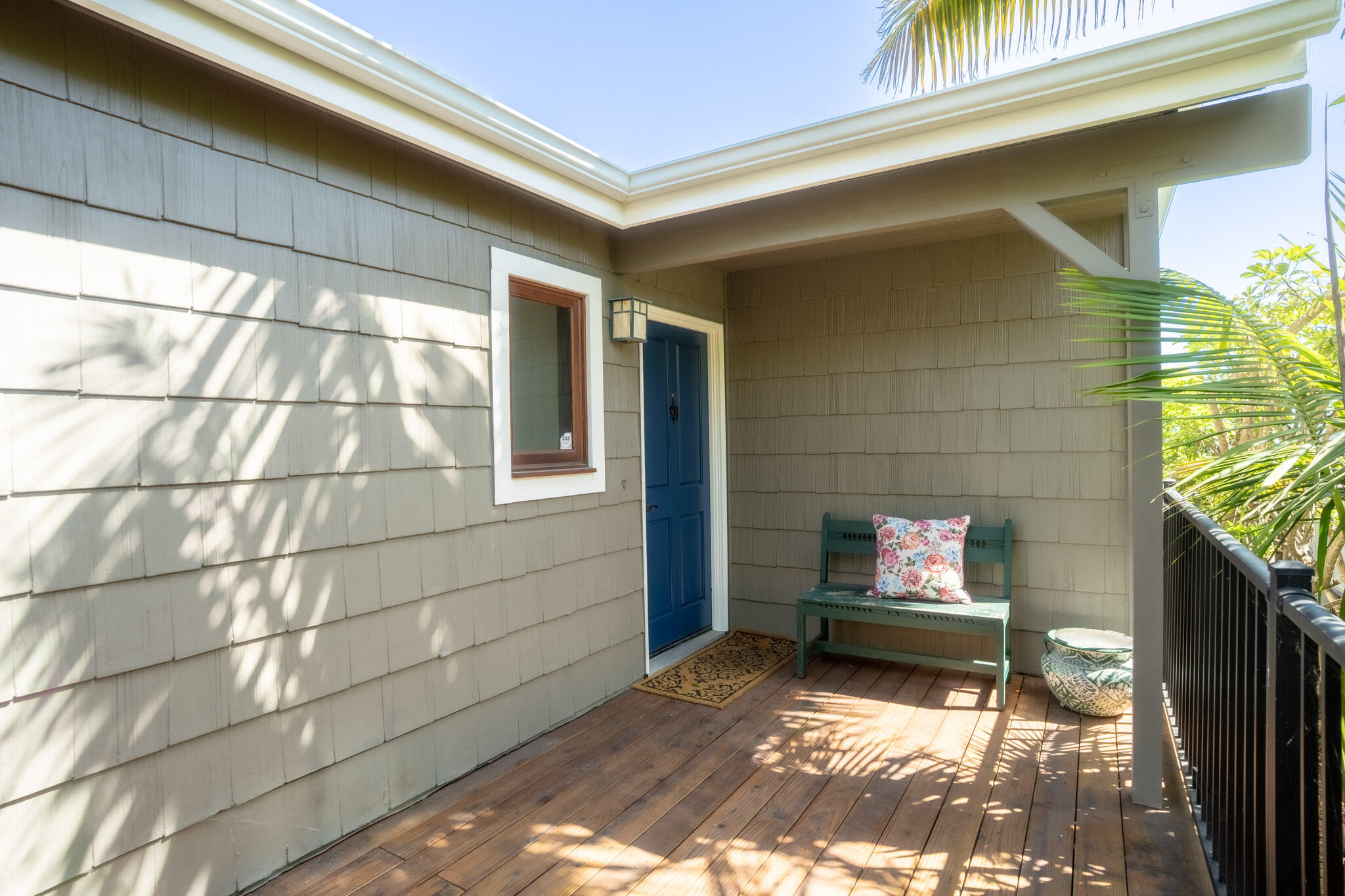 2521 Whitney Avenue