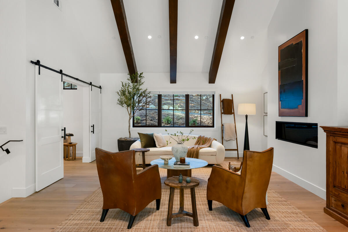2243 Las Canoas Road