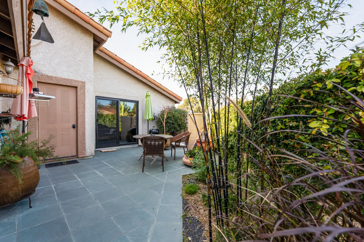 555 Camino De La Aldea