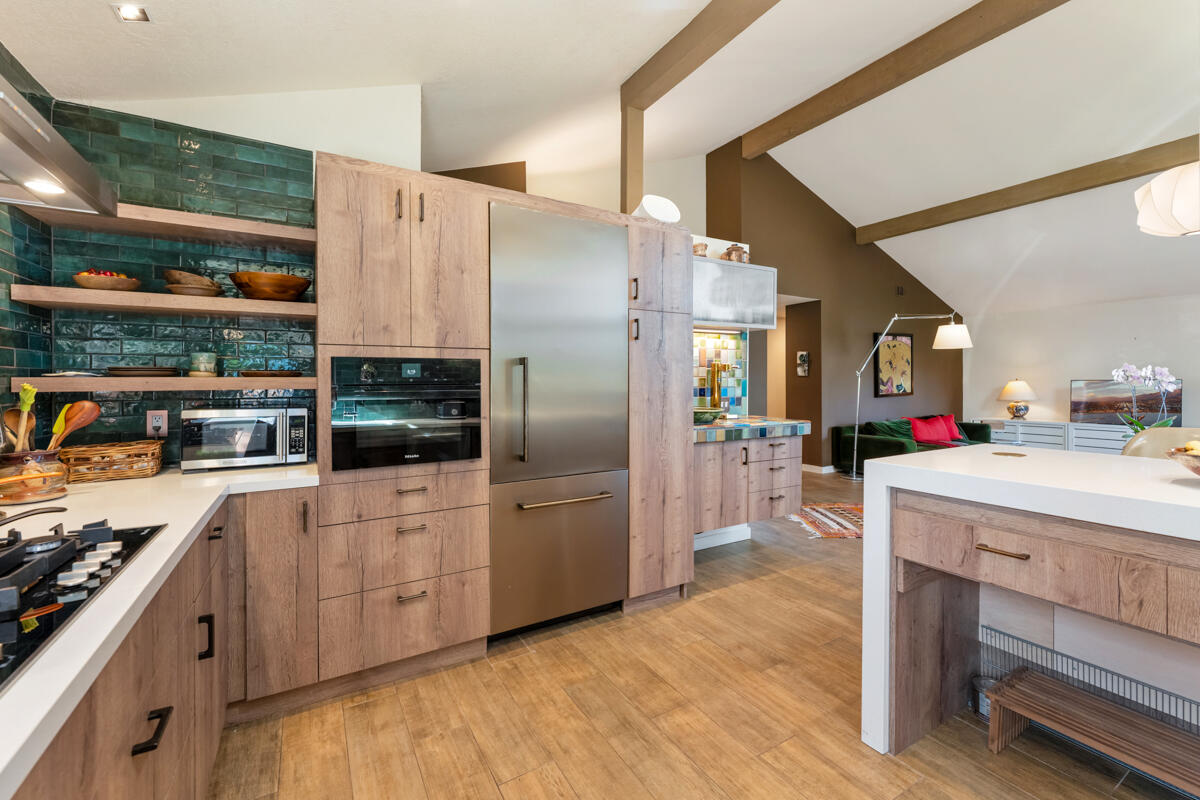 555 Camino De La Aldea