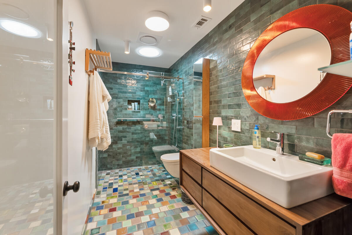 555 Camino De La Aldea