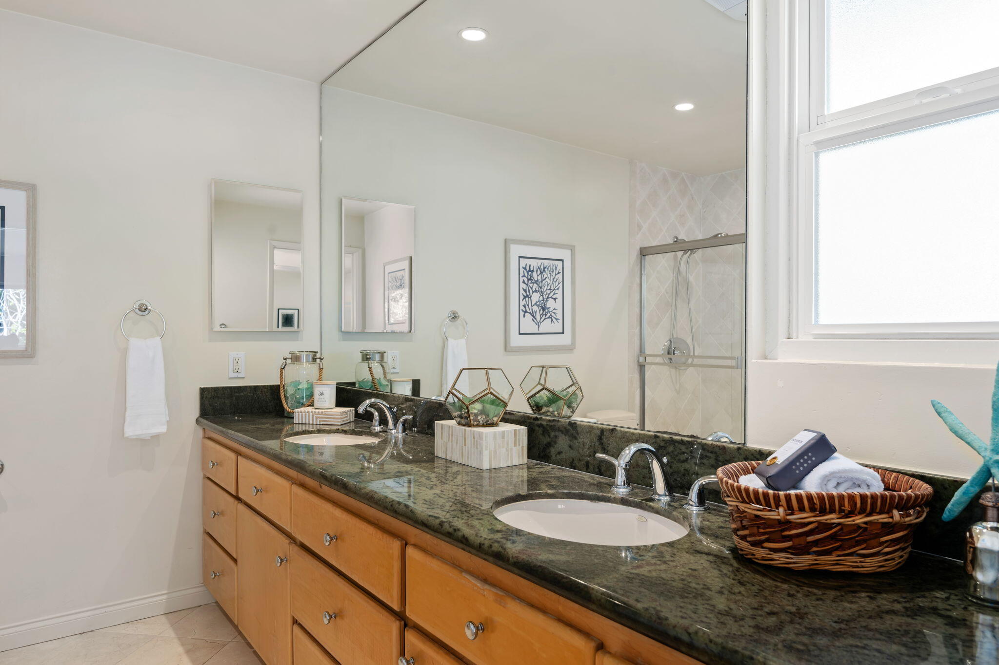 1701 Anacapa Street Unit 20