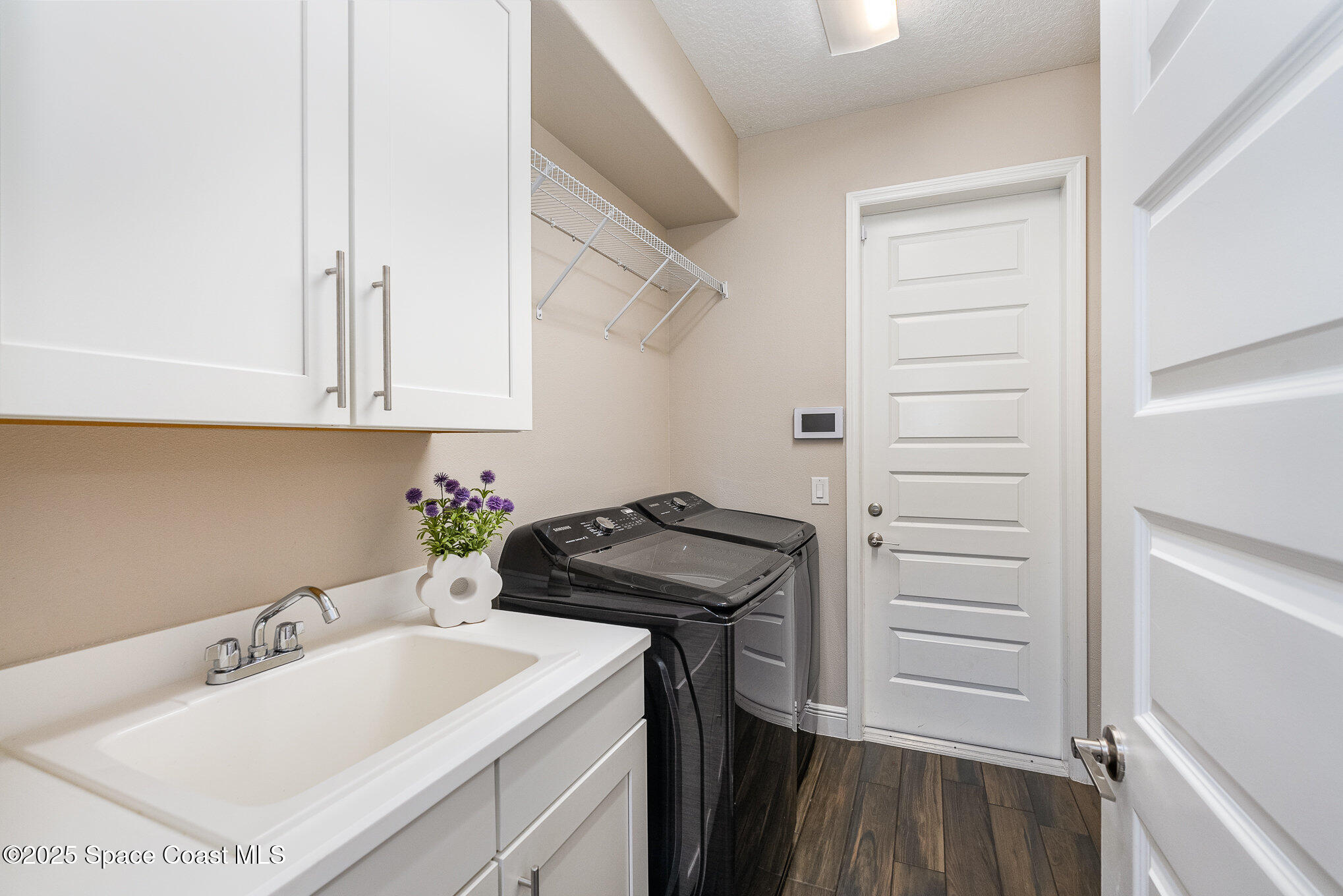 7690 Kerrington Drive