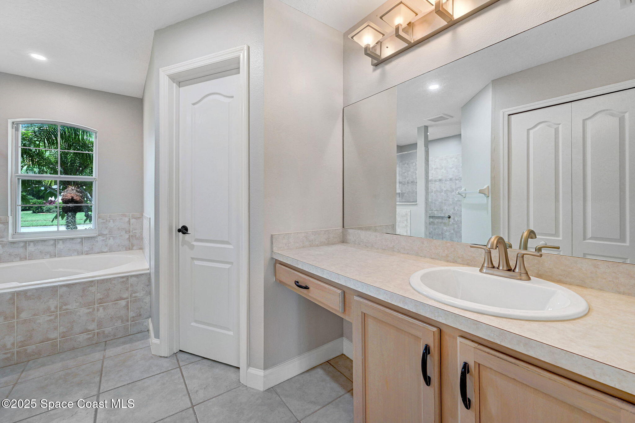 1135 Egret Lake Way