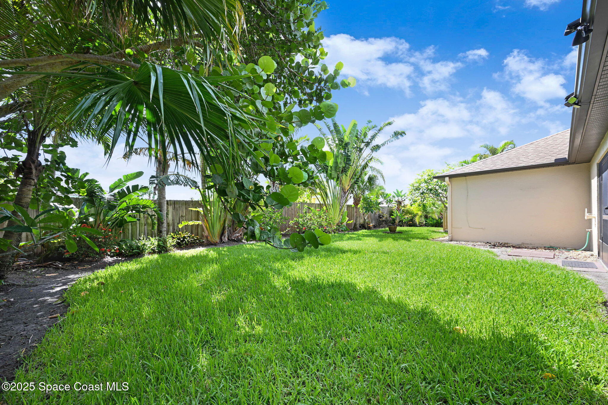 1135 Egret Lake Way