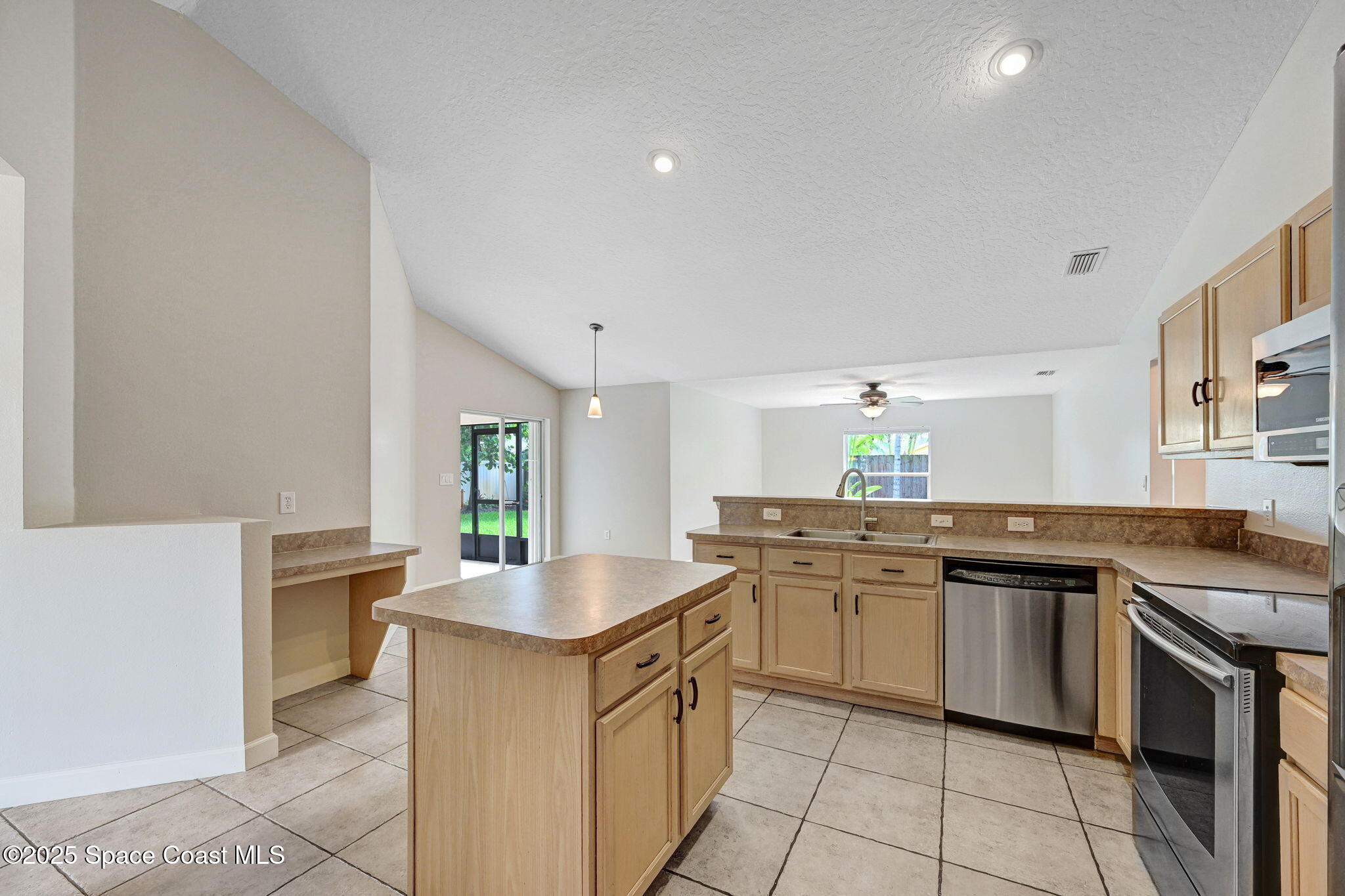 1135 Egret Lake Way