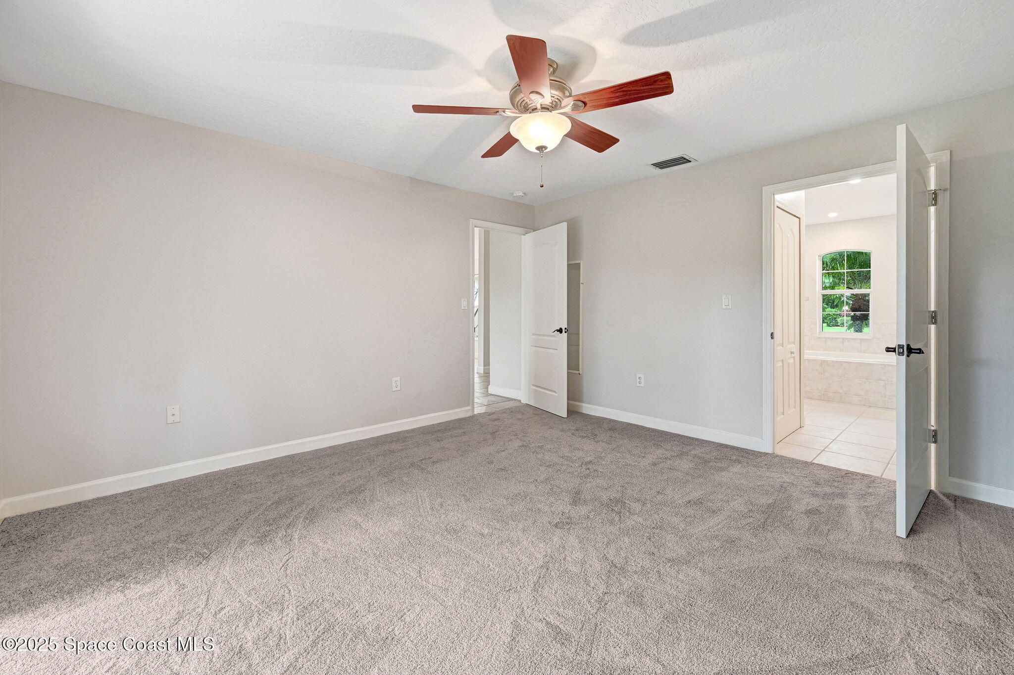 1135 Egret Lake Way