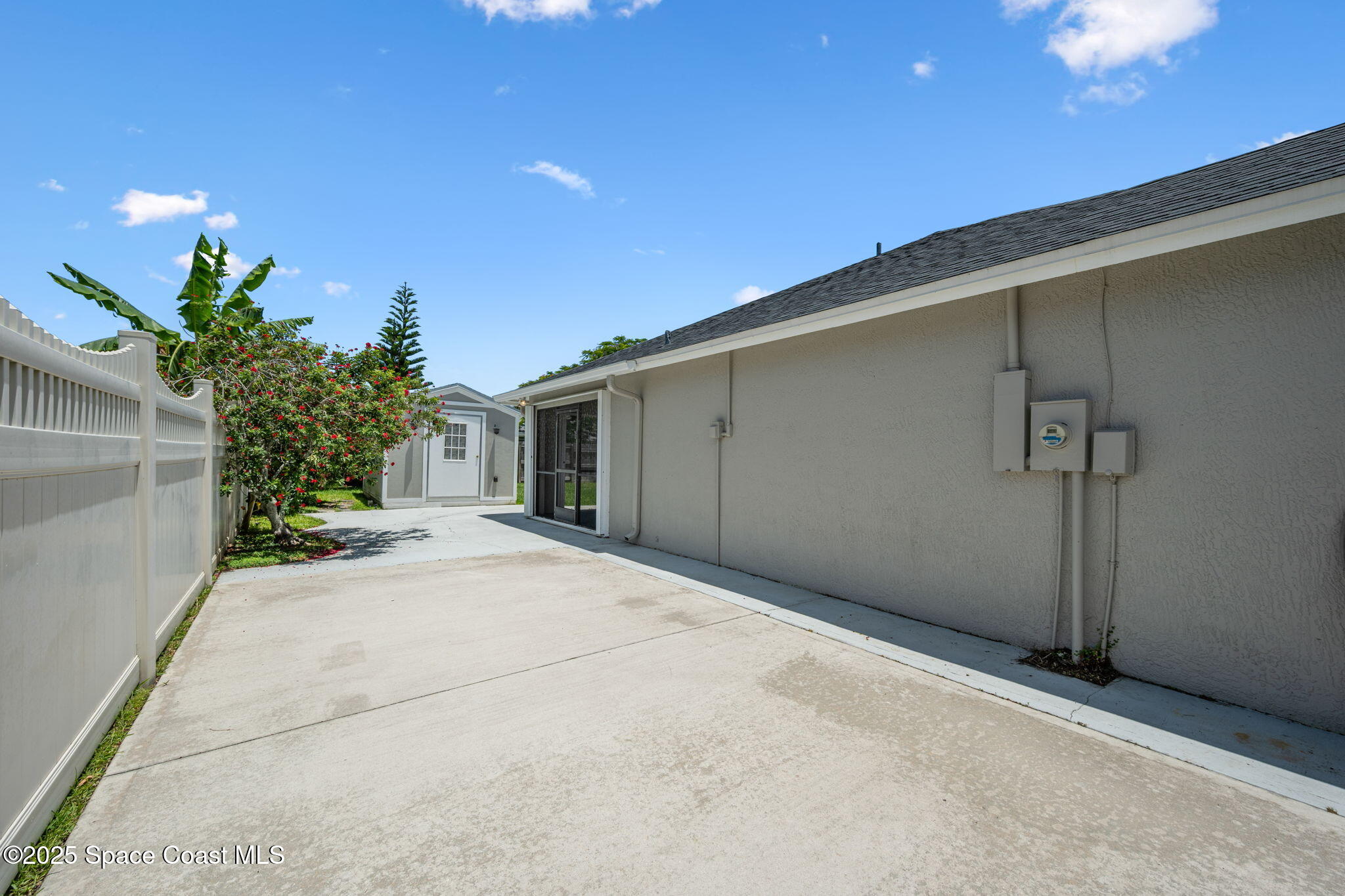 2683 Majestic Avenue