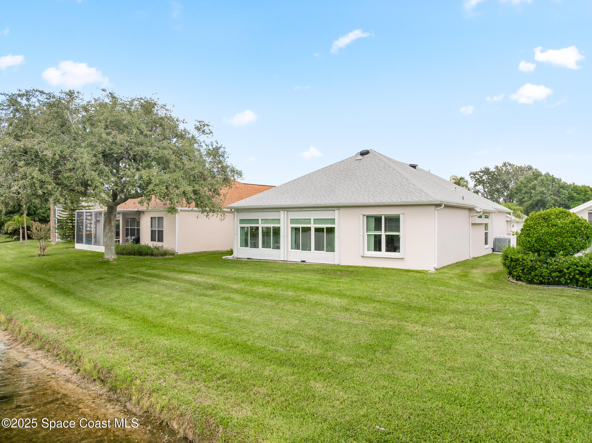 2596 Addington Circle