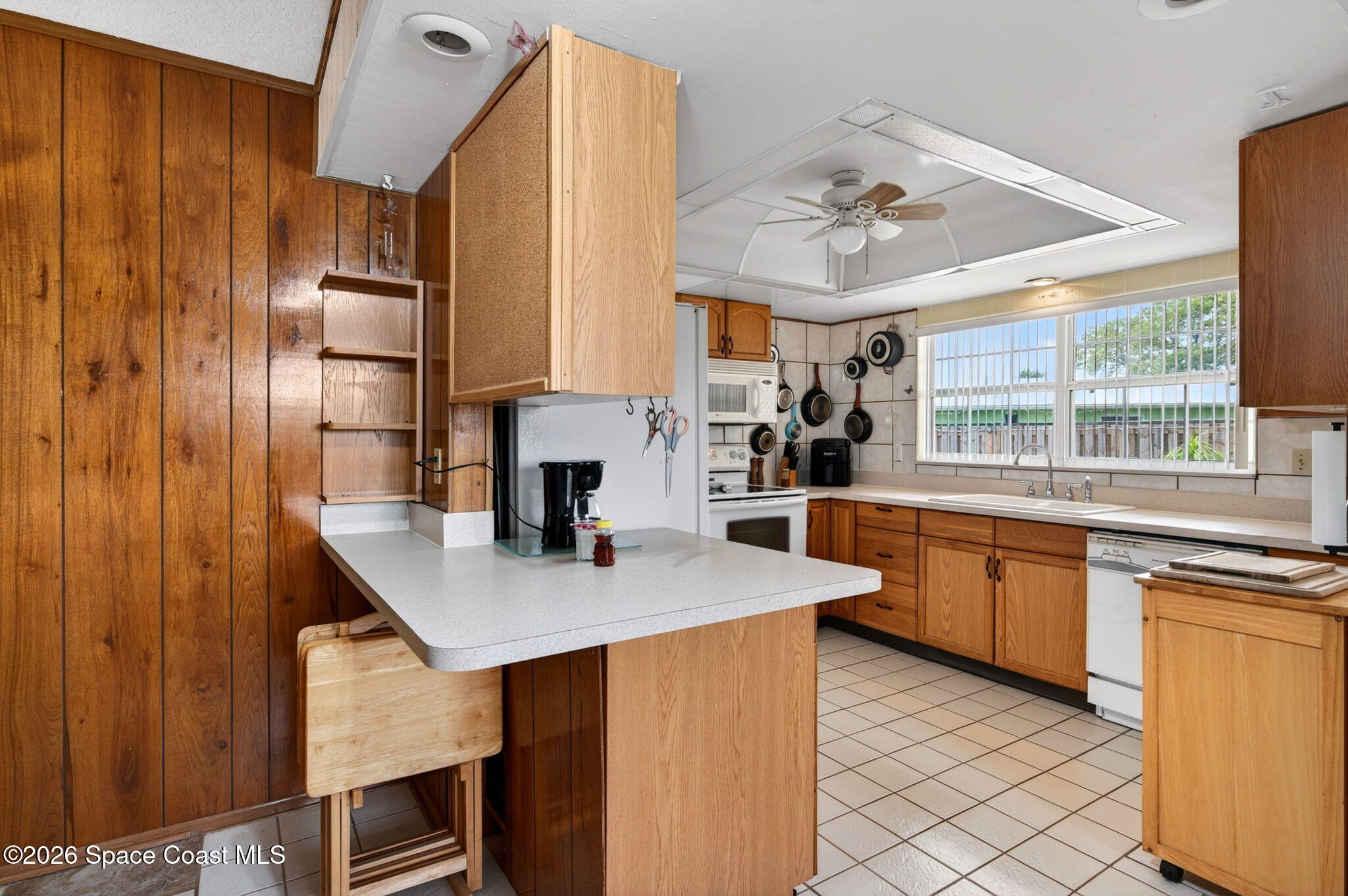 956 Waialae Circle NE