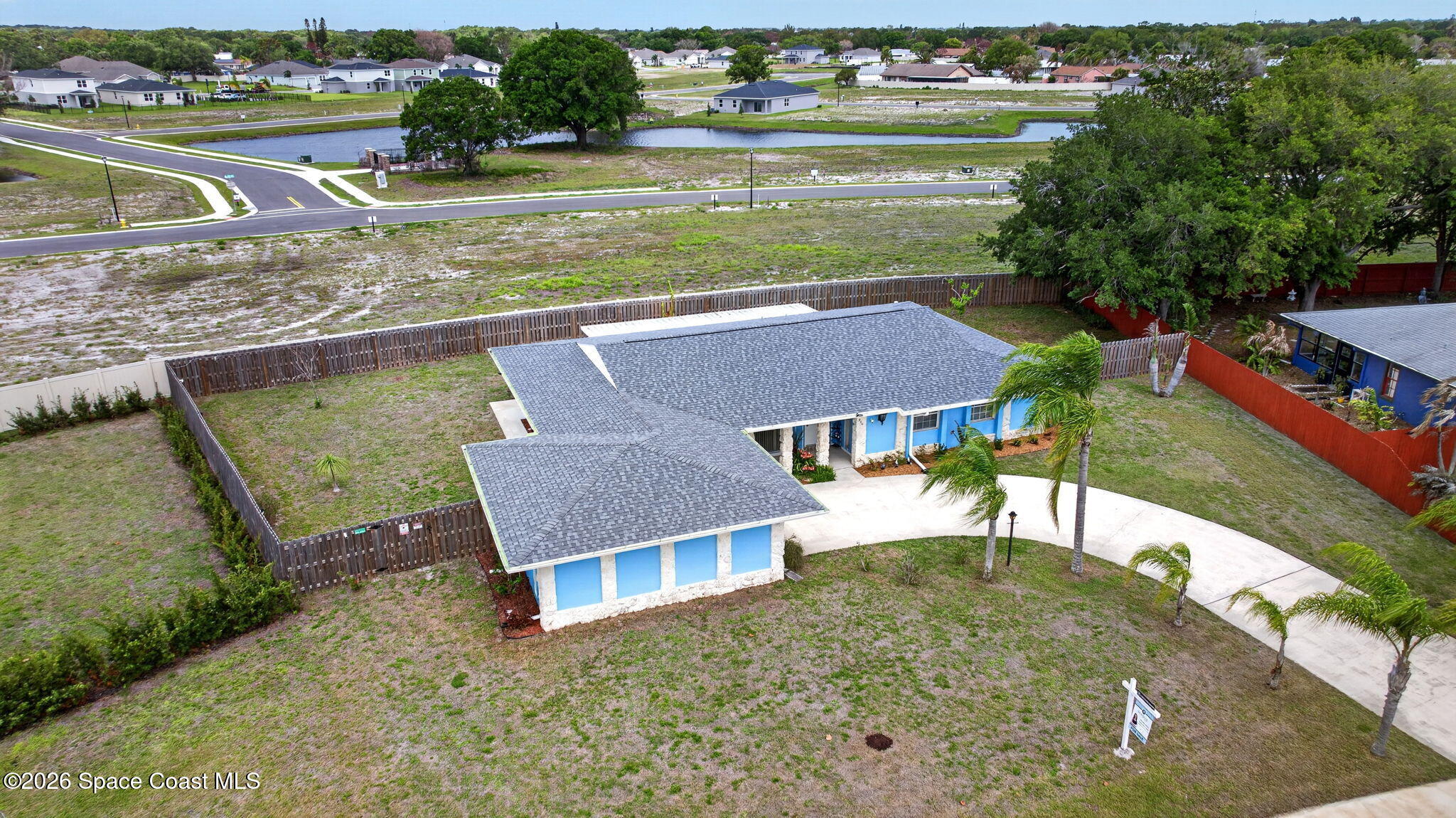 956 Waialae Circle NE