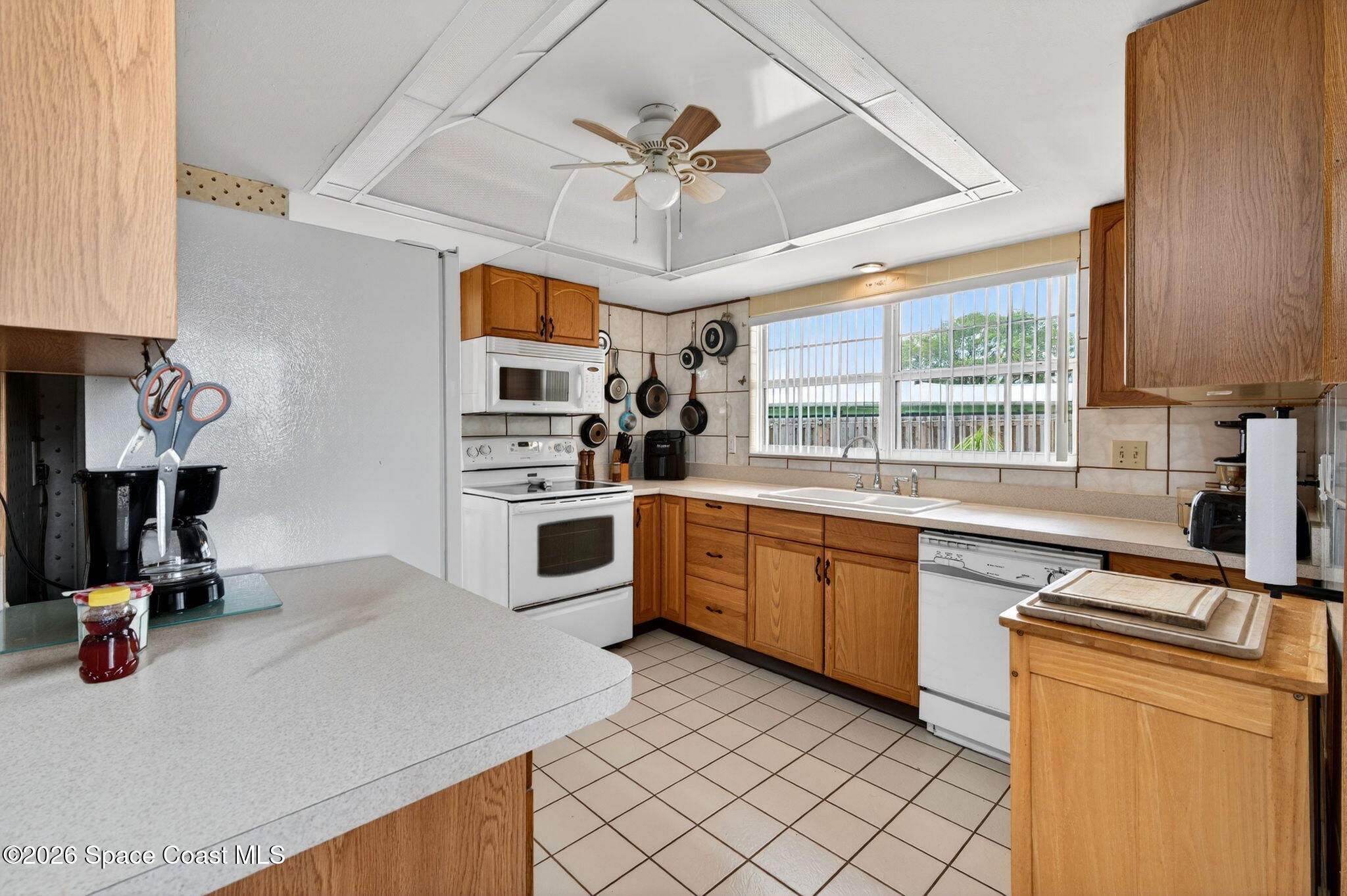 956 Waialae Circle NE