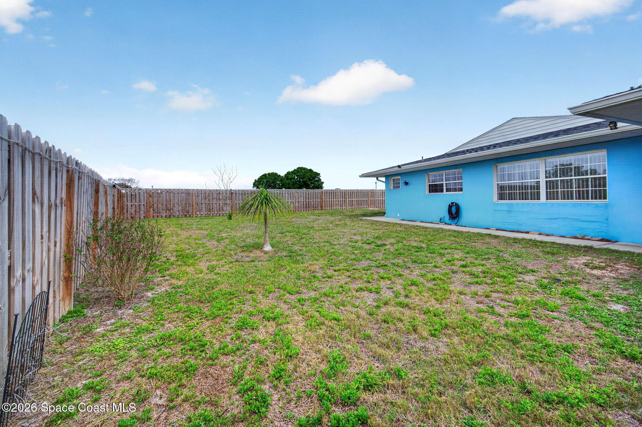 956 Waialae Circle NE
