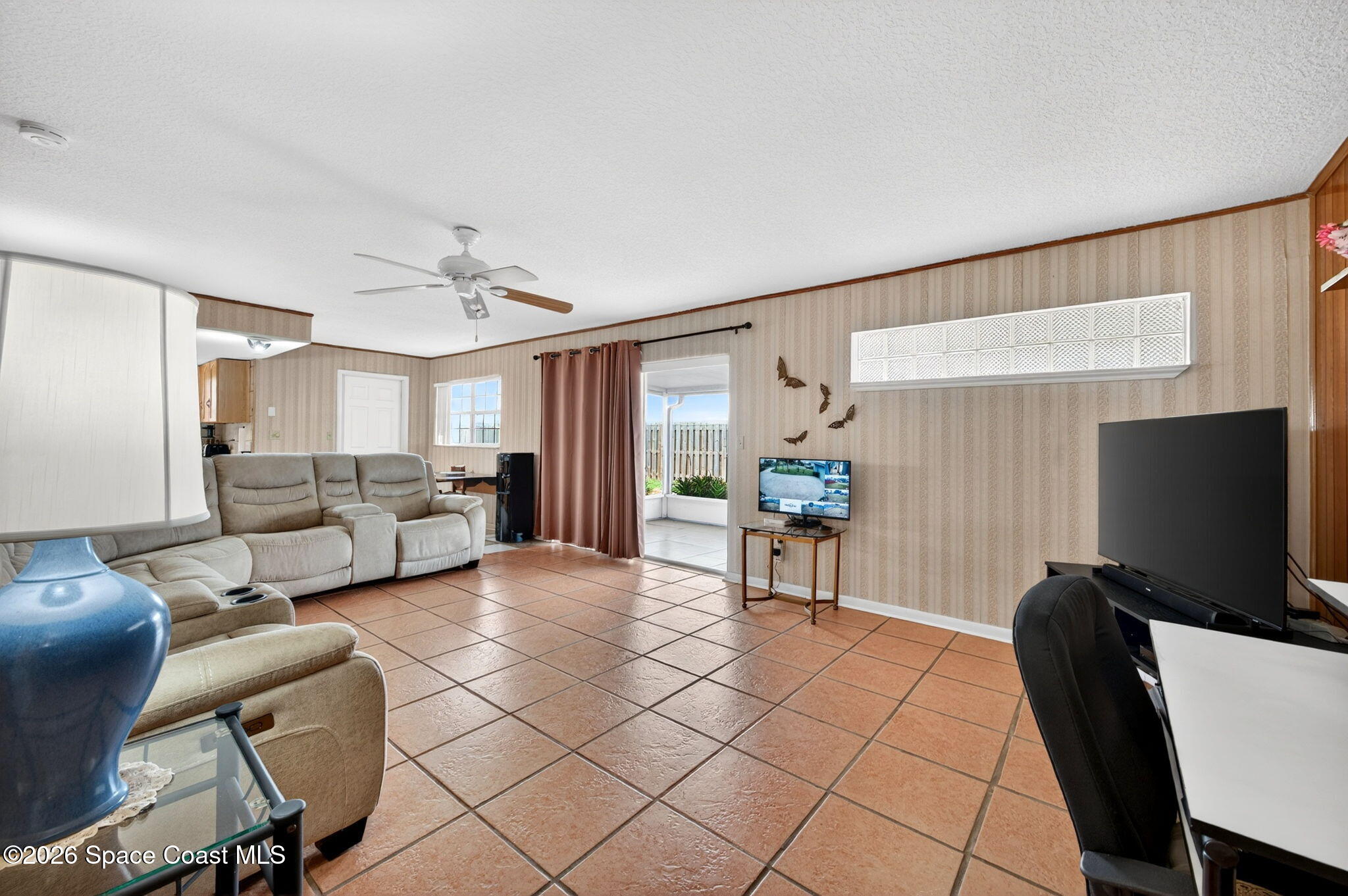 956 Waialae Circle NE