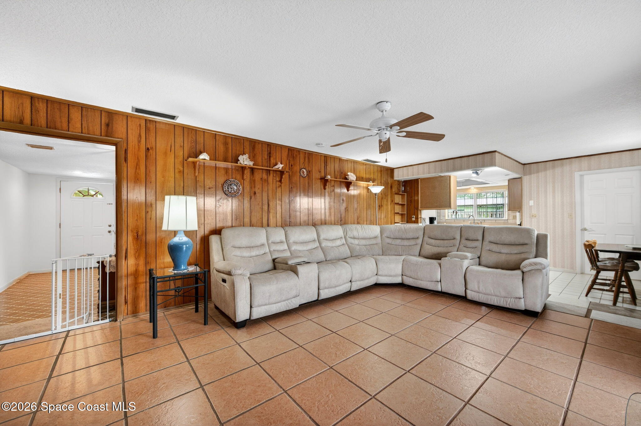 956 Waialae Circle NE