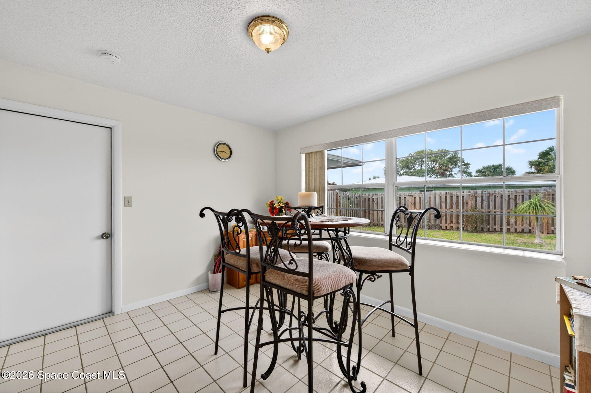 956 Waialae Circle NE