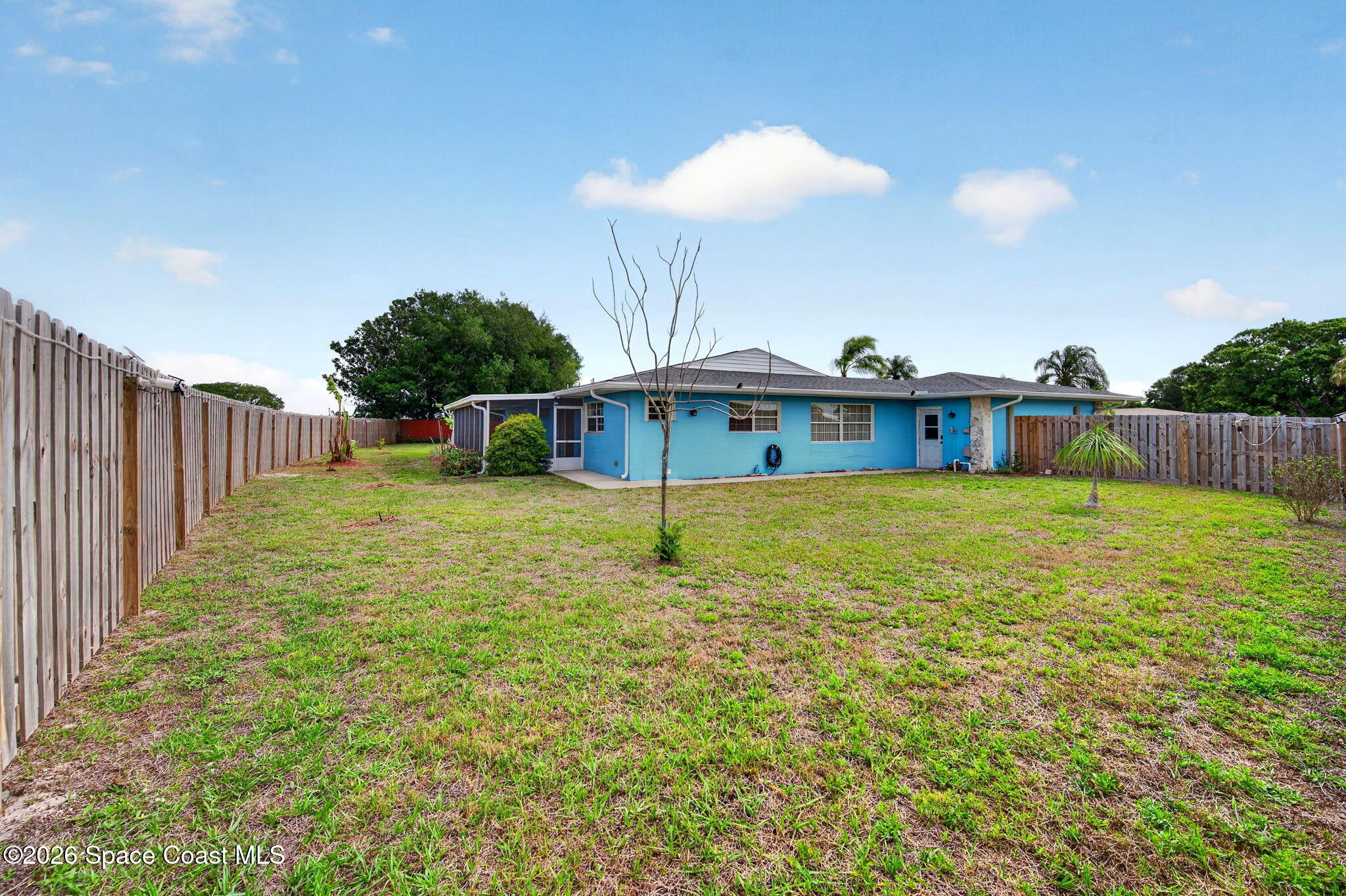 956 Waialae Circle NE
