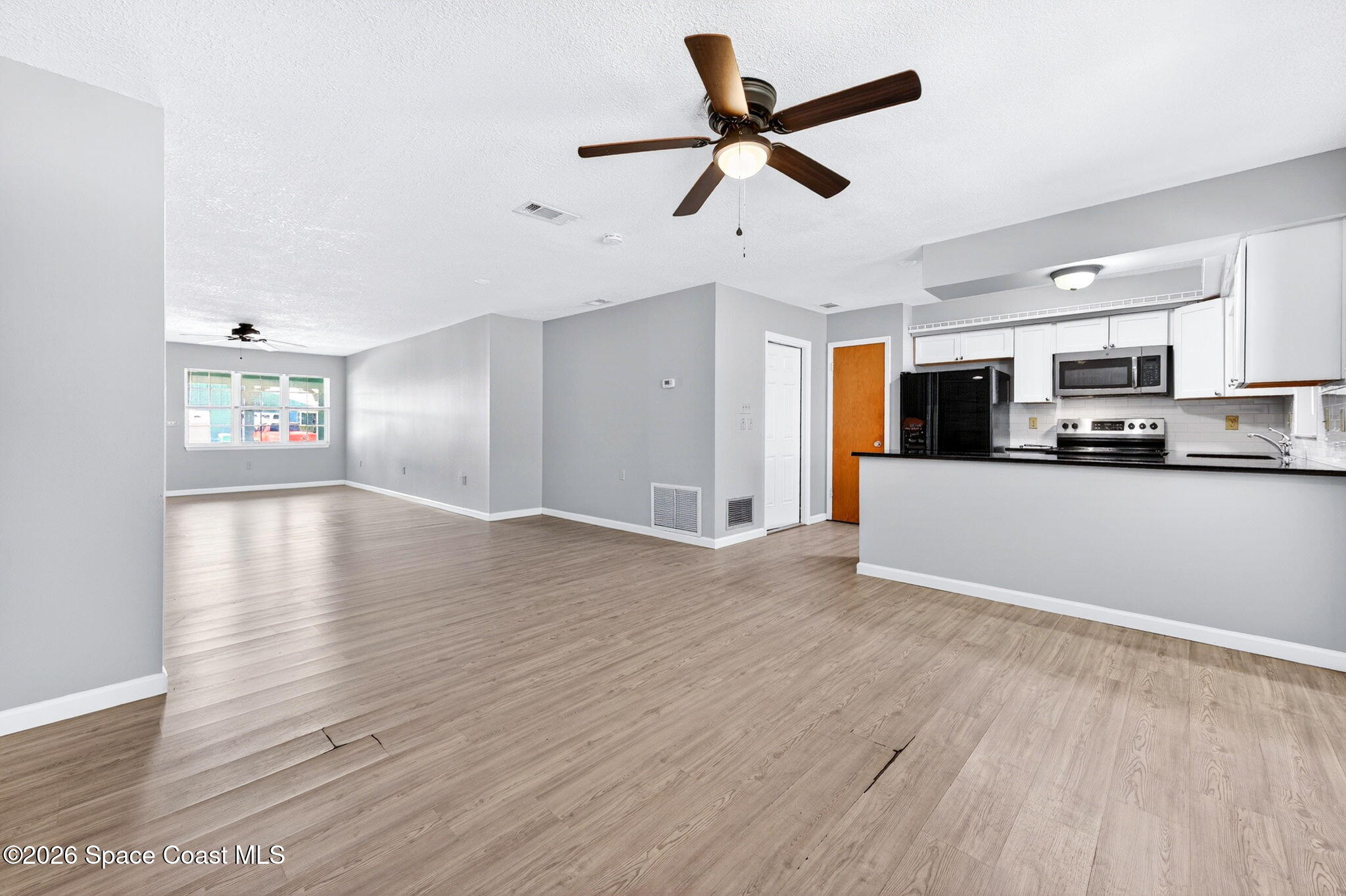 212 Emerald Drive W