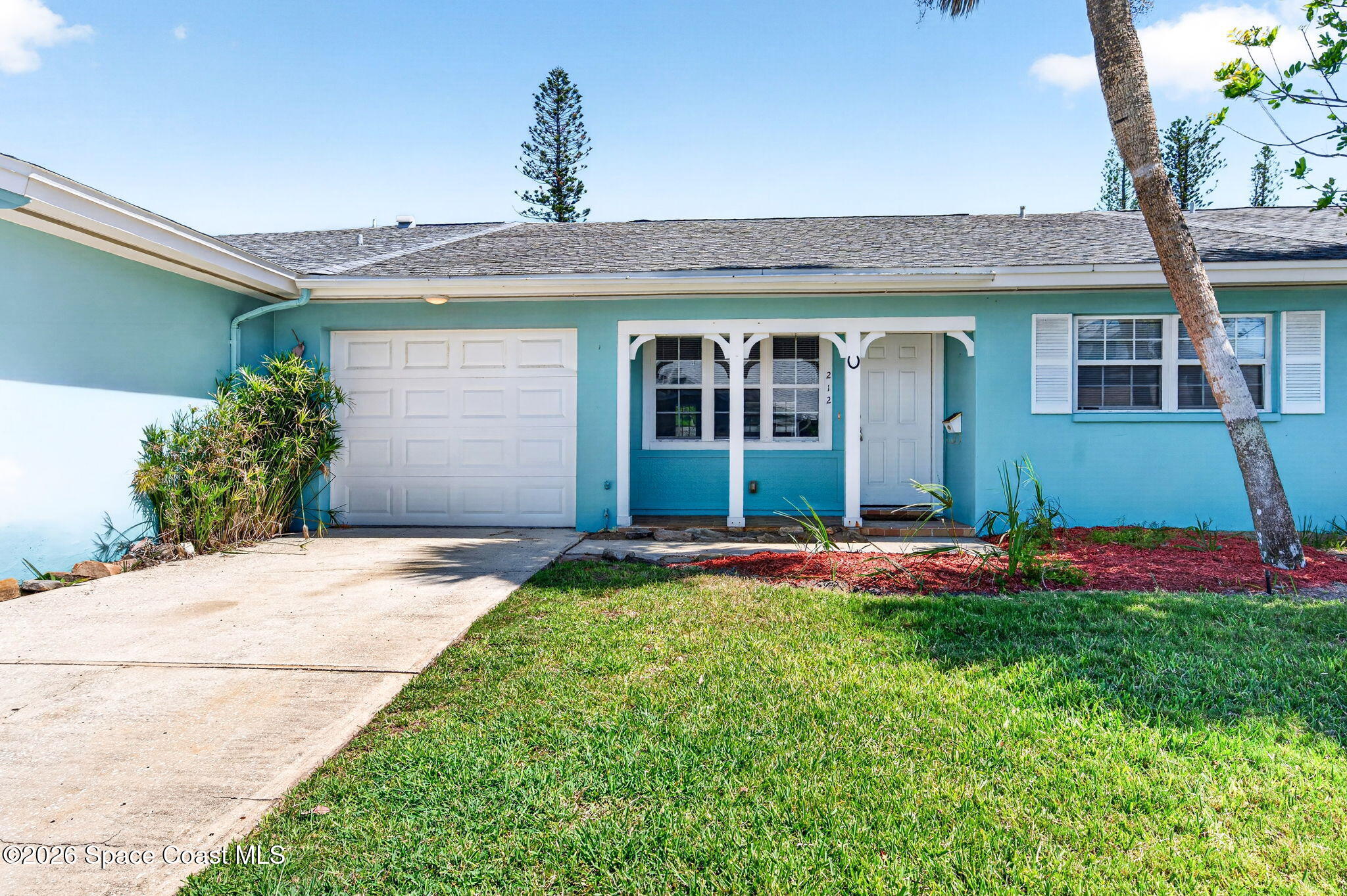 212 Emerald Drive W