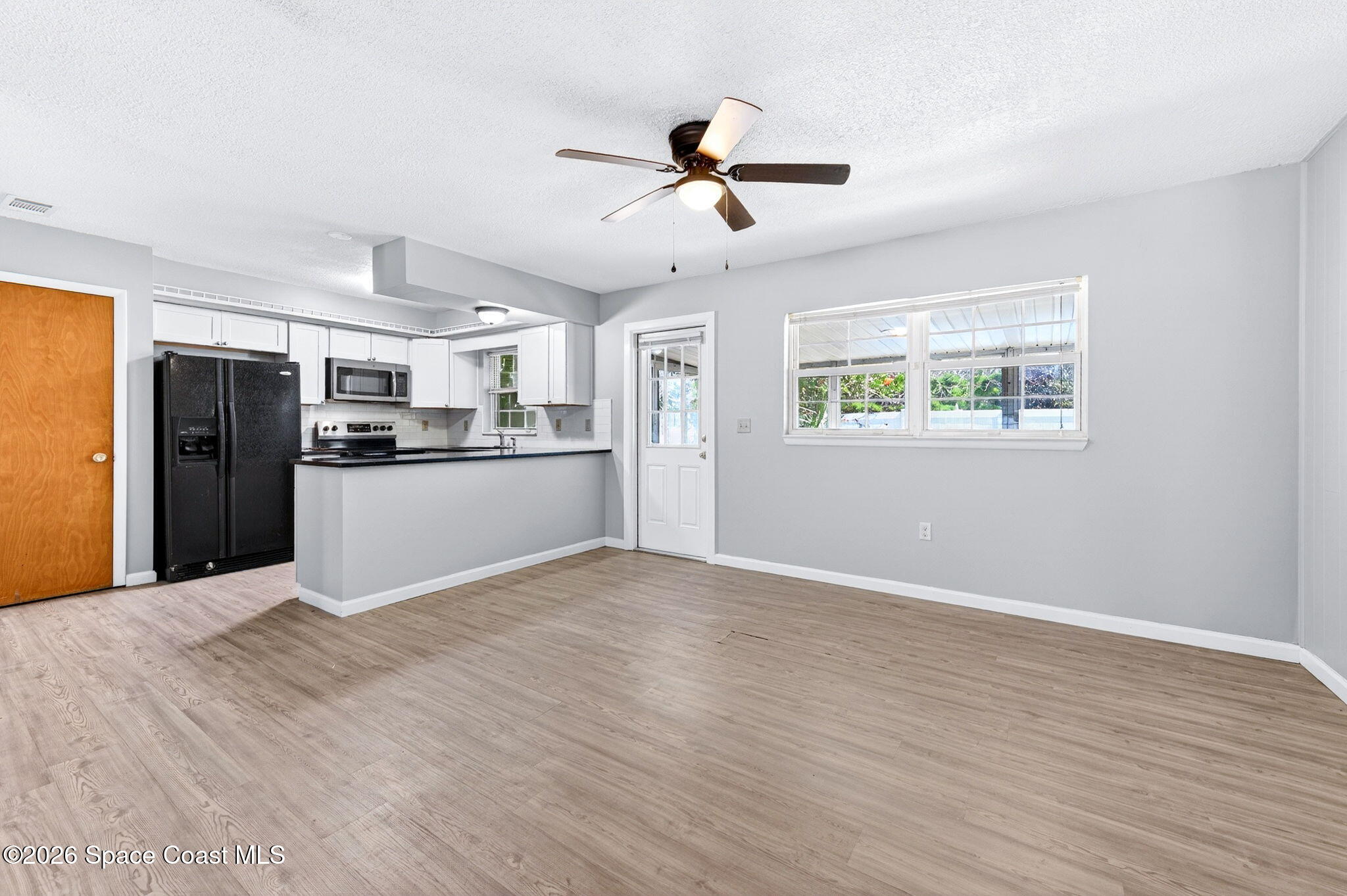 212 Emerald Drive W