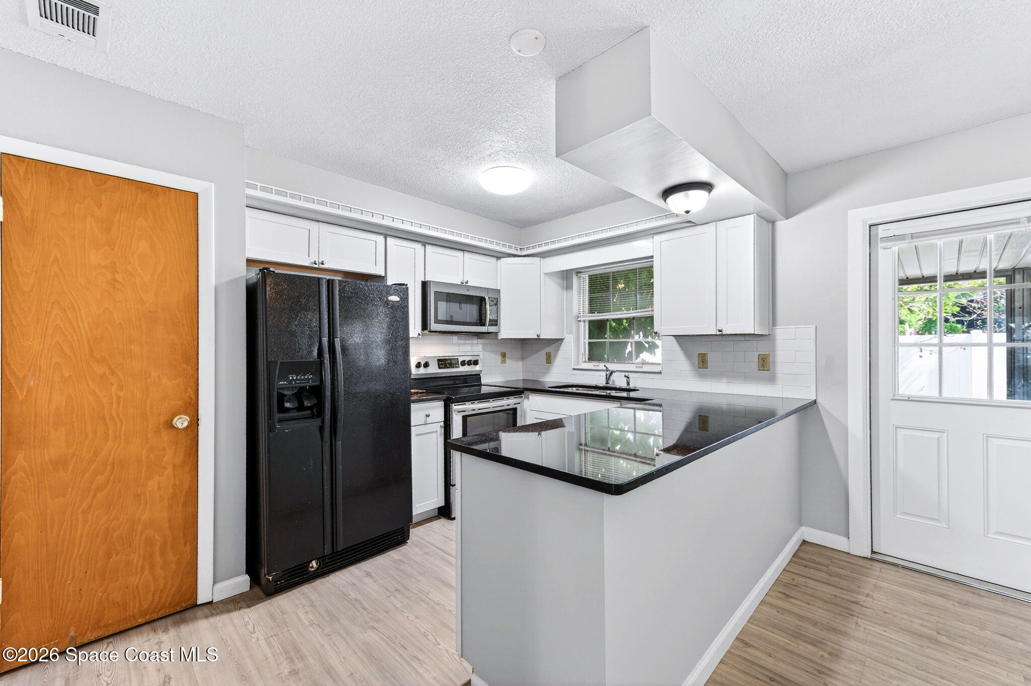 212 Emerald Drive W