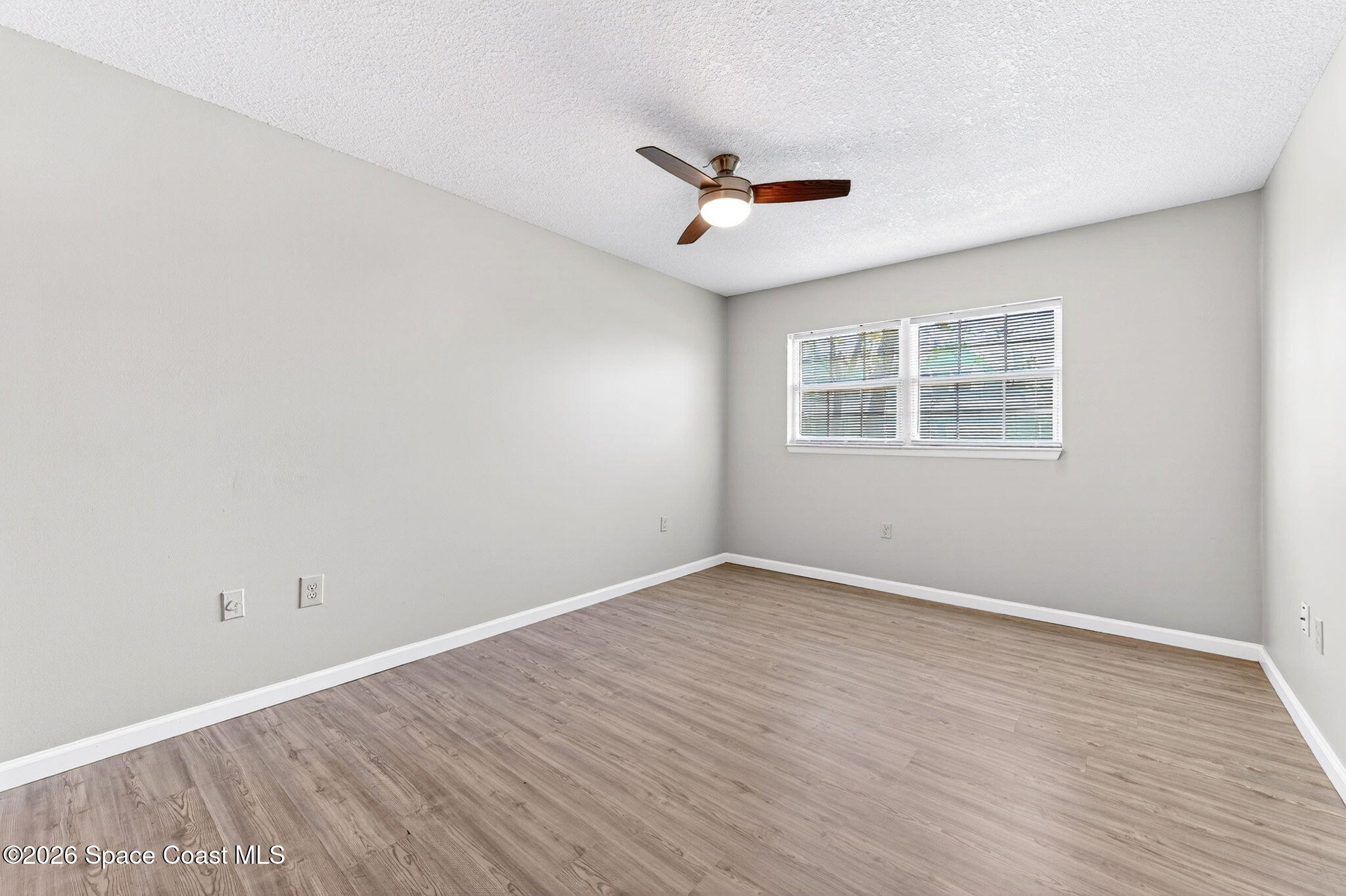 212 Emerald Drive W