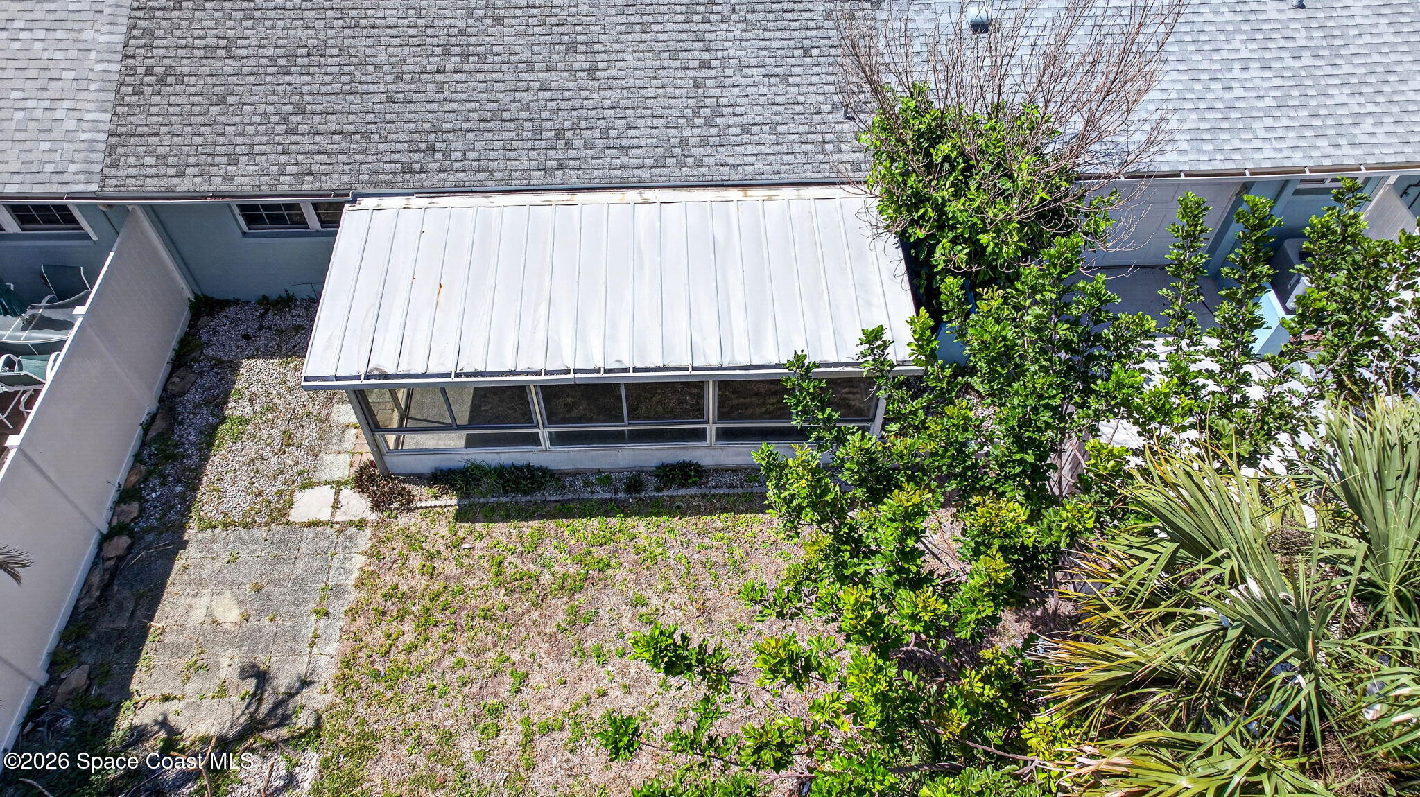212 Emerald Drive W