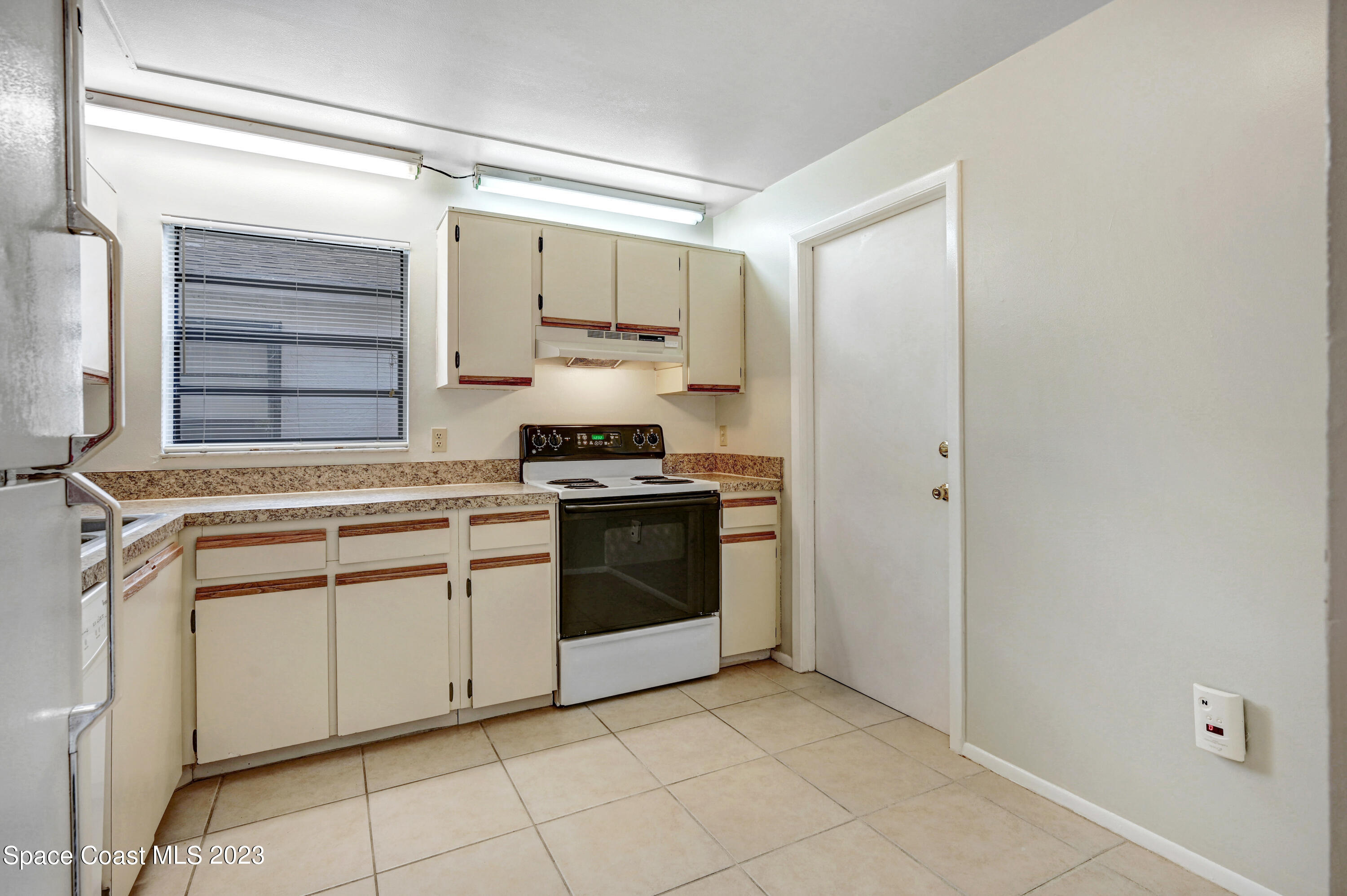 3682 Hardwood Court