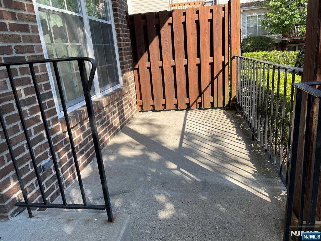 386 Village Court