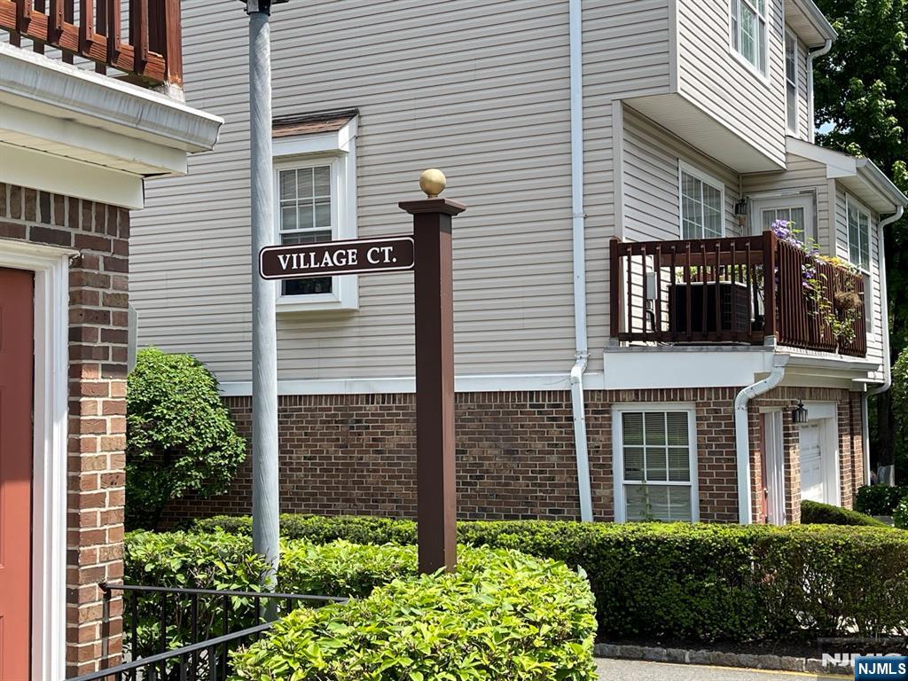 386 Village Court