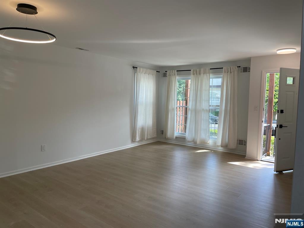 386 Village Court