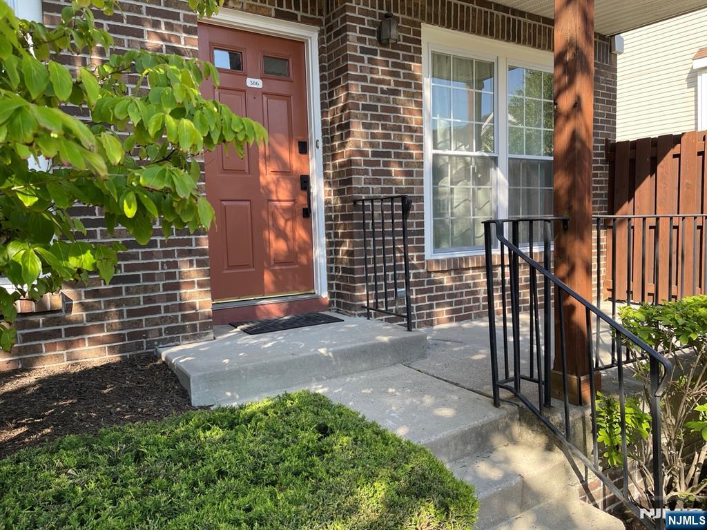 386 Village Court