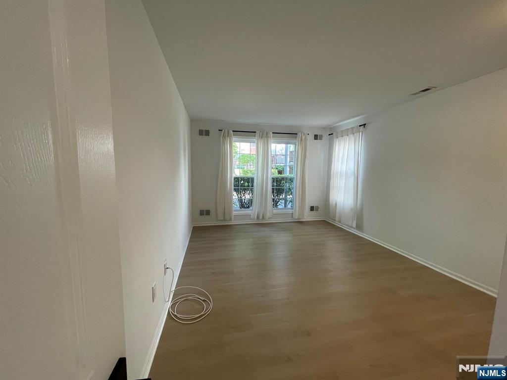 386 Village Court