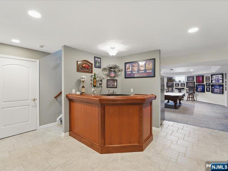 8 Matthew Place
