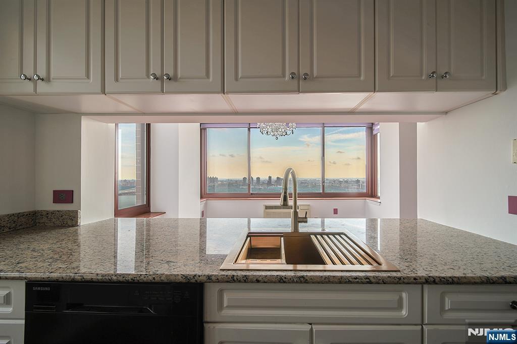 100 Old Palisade Road 3303