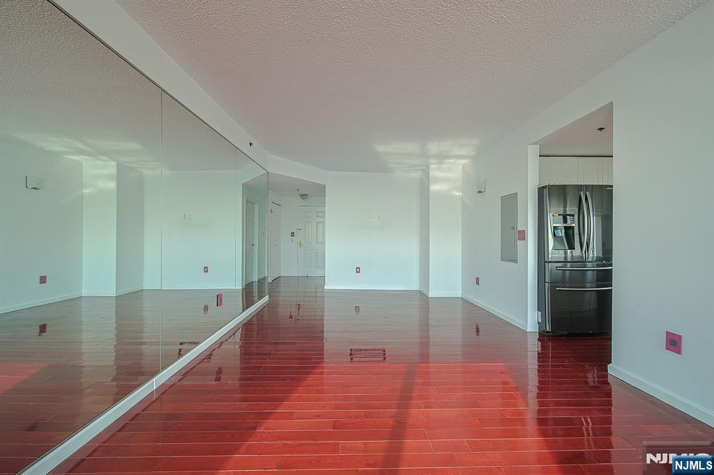 100 Old Palisade Road 3303