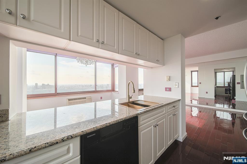 100 Old Palisade Road 3303