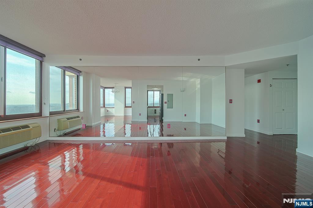 100 Old Palisade Road 3303