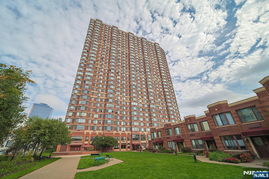 100 Old Palisade Road 3303