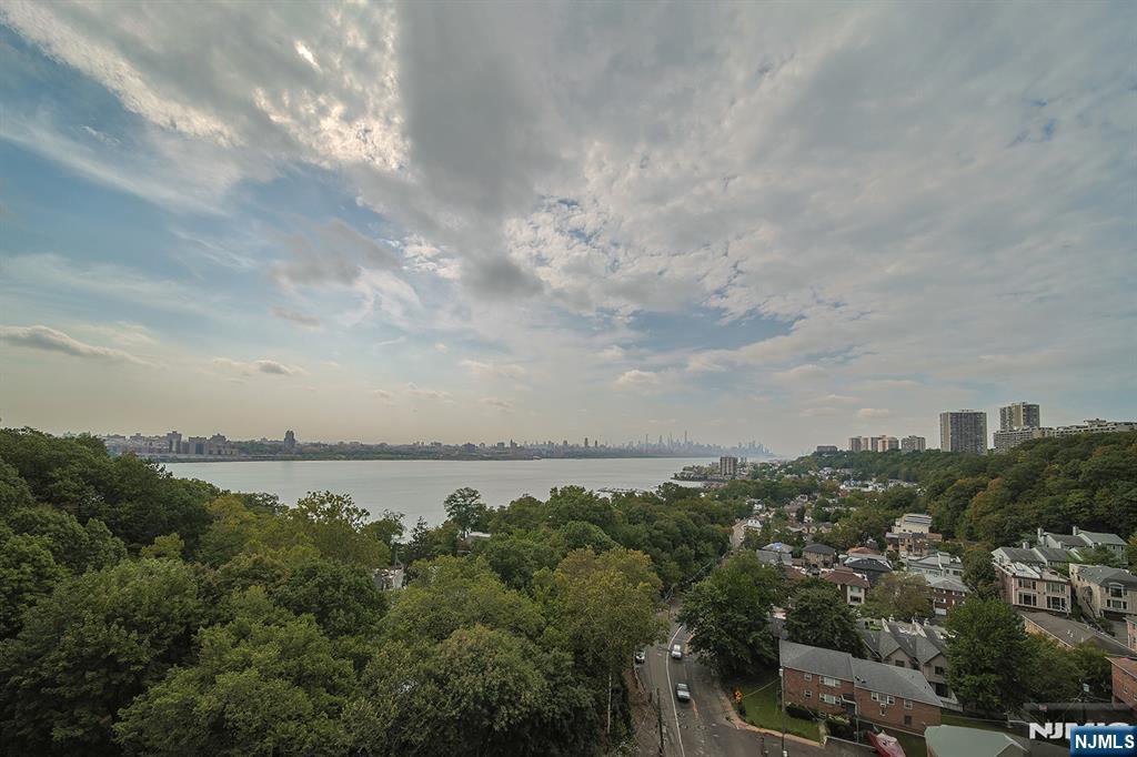 100 Old Palisade Road 3303