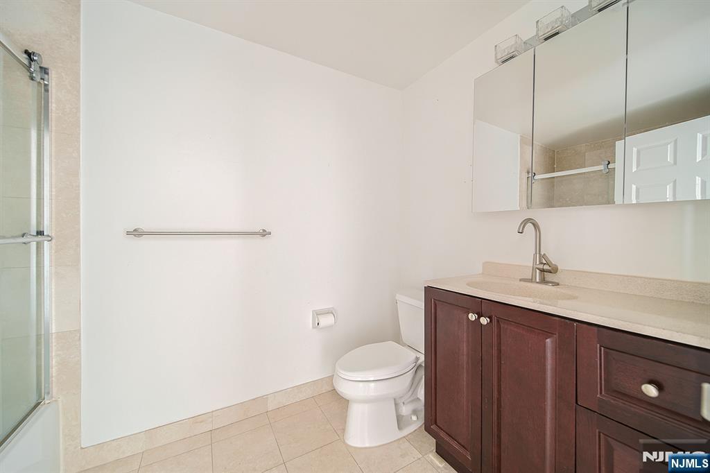 100 Old Palisade Road 3303