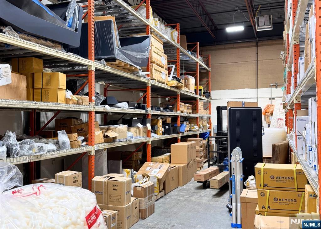 14 W Forest Avenue 14