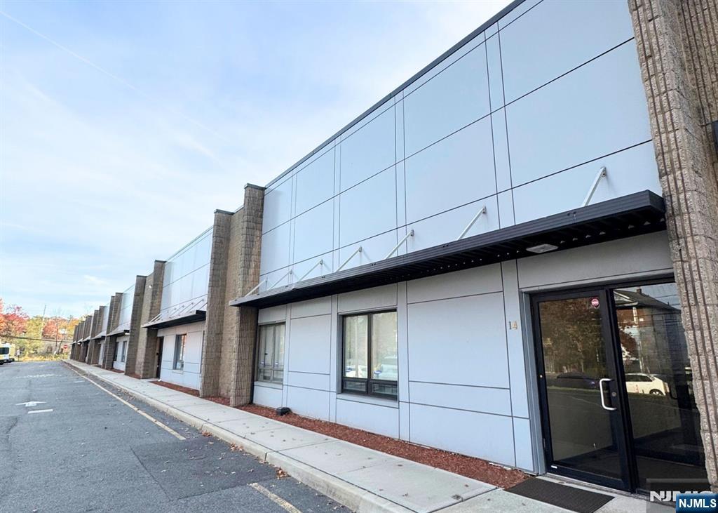 14 W Forest Avenue 14