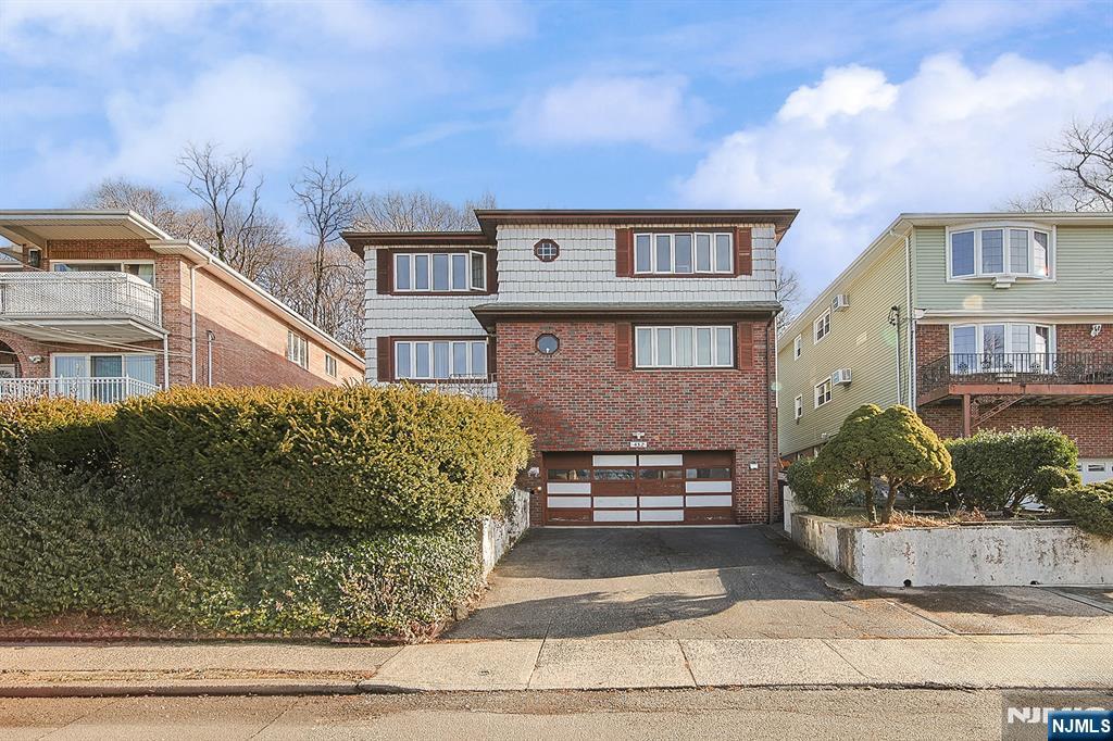 432 Oak Street