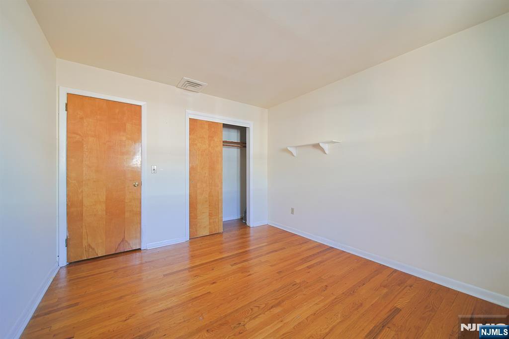 432 Oak Street