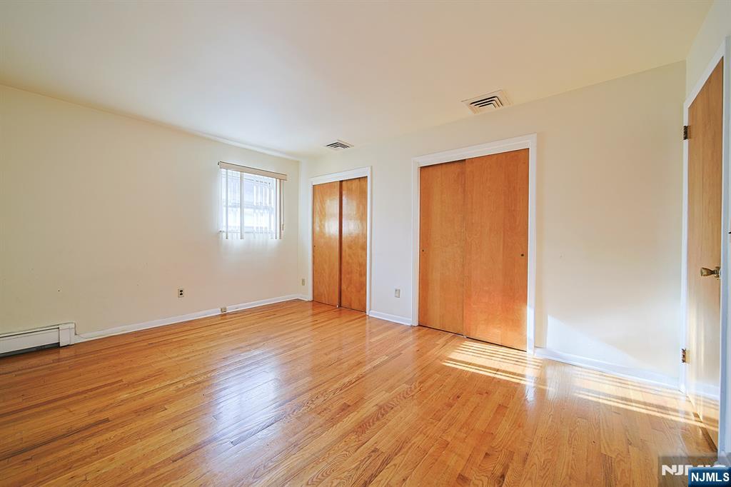 432 Oak Street