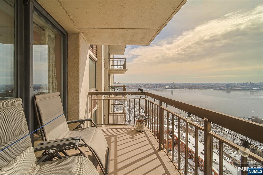 200 Old Palisade Road 16E