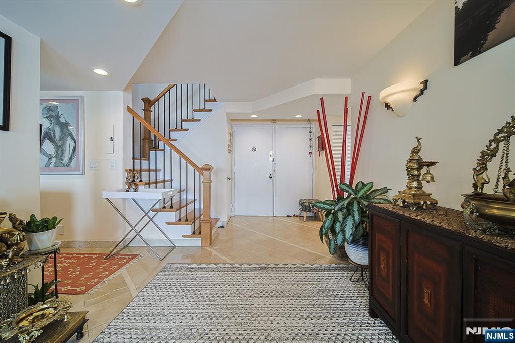 200 Old Palisade Road 16E