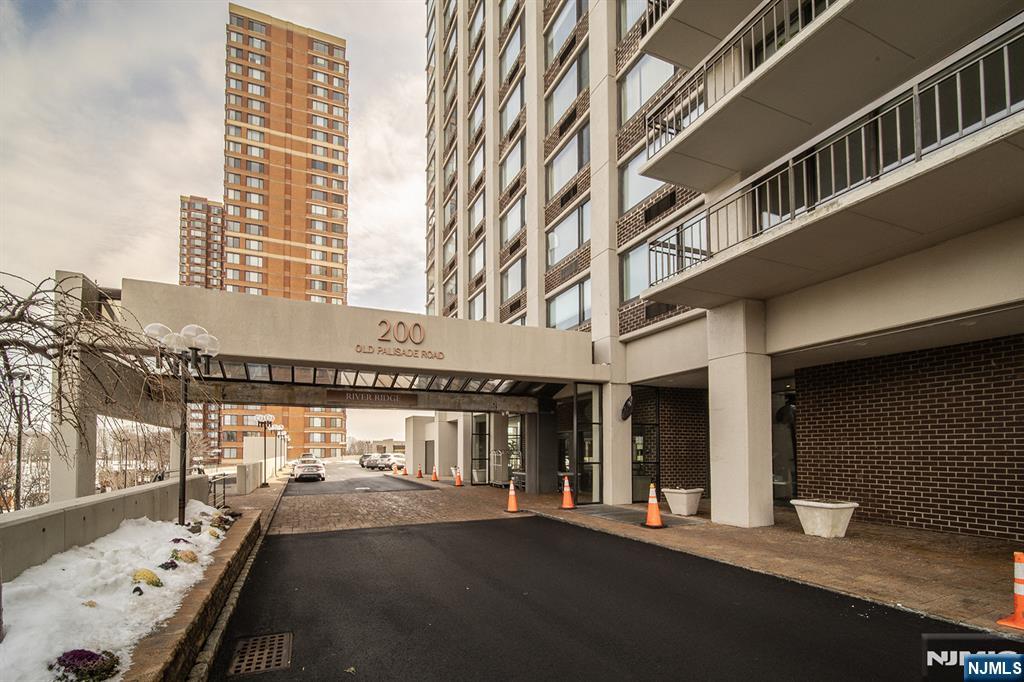 200 Old Palisade Road 16E